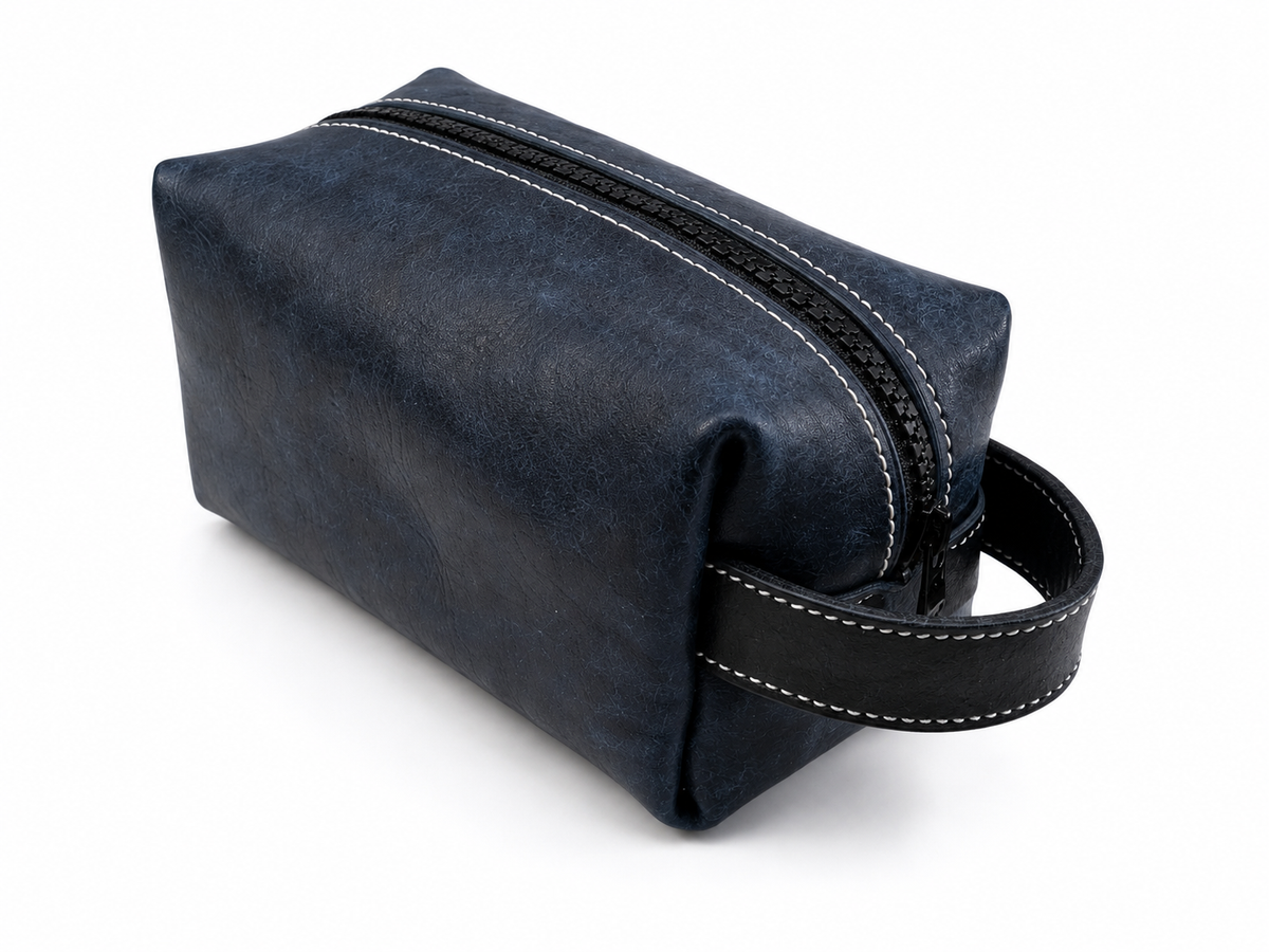 Kulturtasche aus Leder - handgefertigt