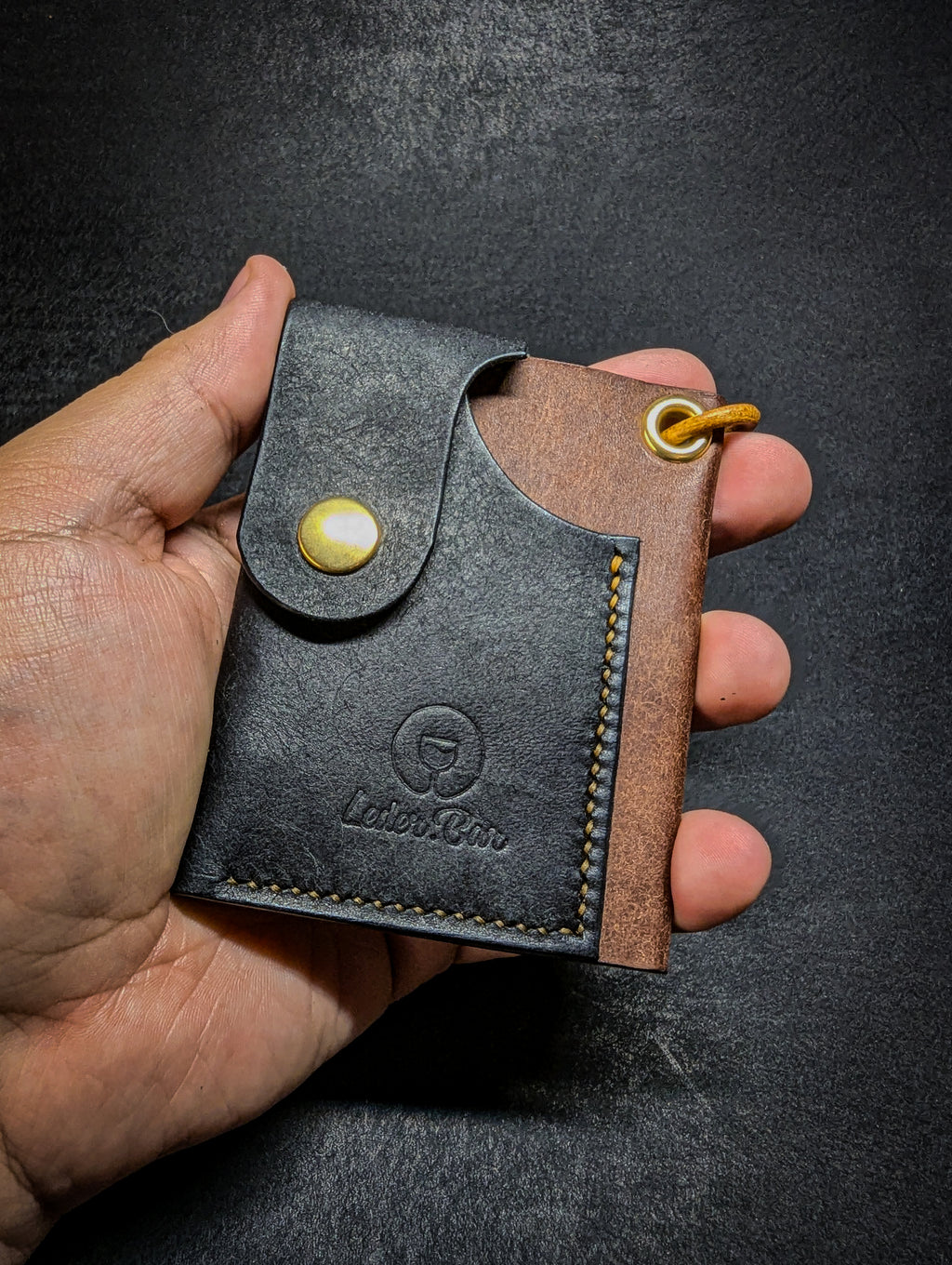 Aviator – Handgefertigtes Minimalistisches-Lederportemonnaie