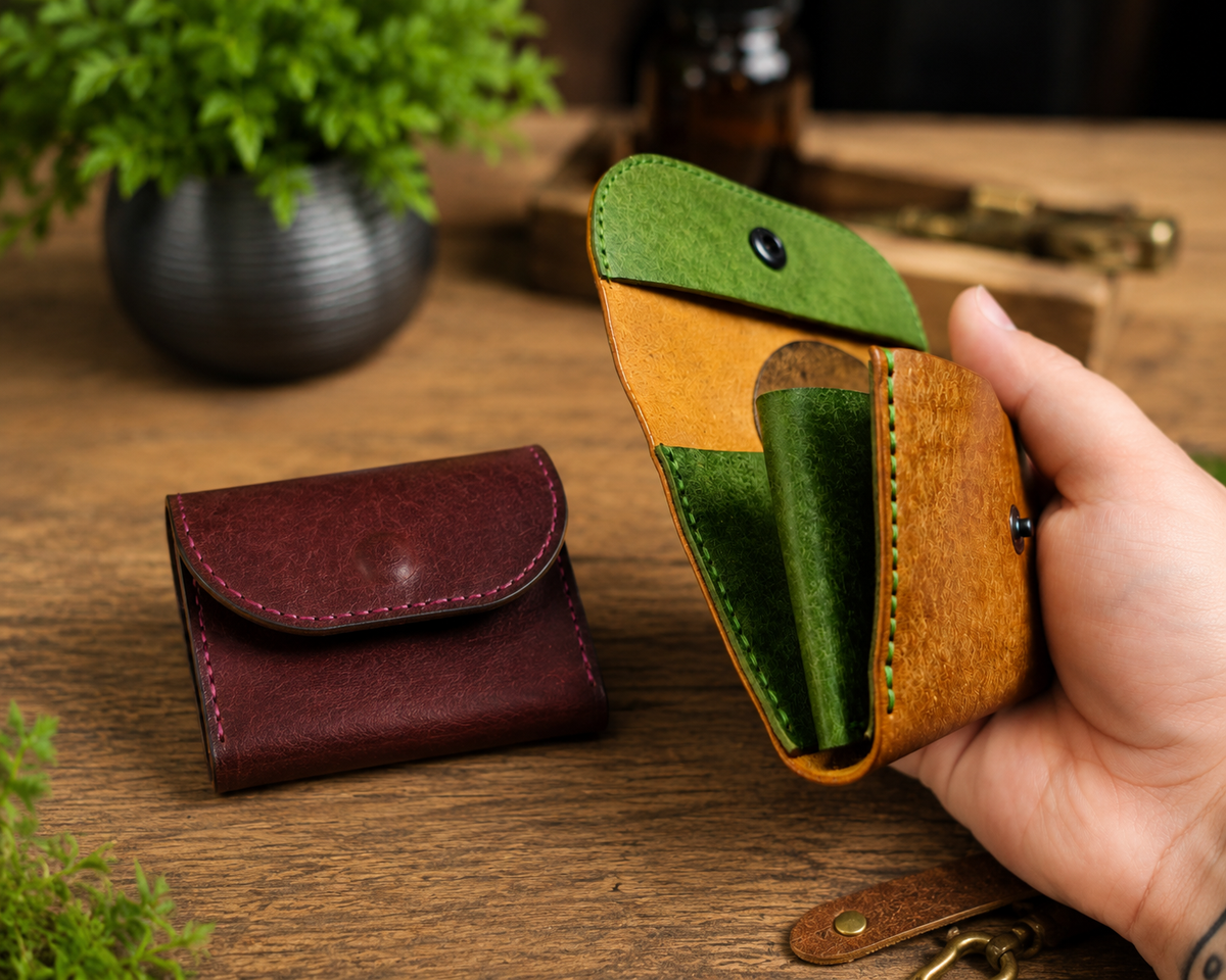 The Pouch – Handgefertigtes Leder-Portemonnaie, kompaktes Wallet mit mehreren Fächern